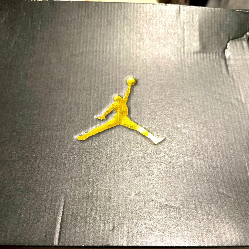 Jordan True Flights Size 9 Black Red Gray